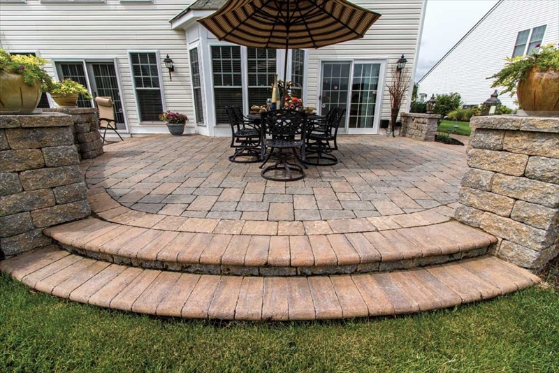Example of a nice pavers patio in Northern Virginia